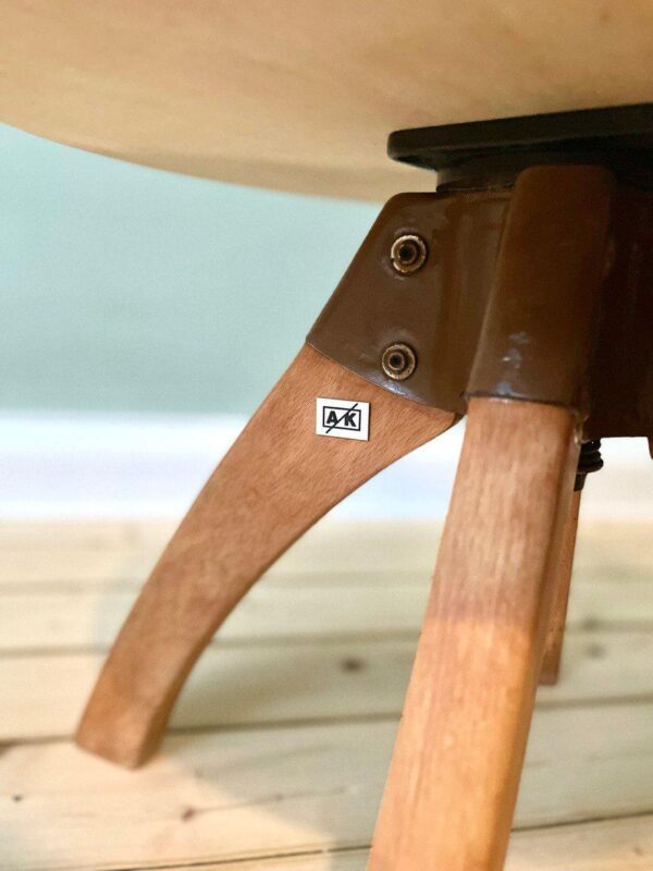 Upcycling Beistelltisch 360 Grad drehbar – Bild 4