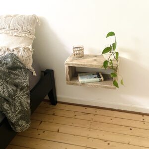 Nachttisch schwebend aus Altholz