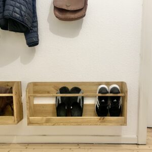 Schuhregal im Landhausstil