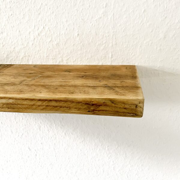 Schwebendes Regal Altholz mit Leinöl Finish