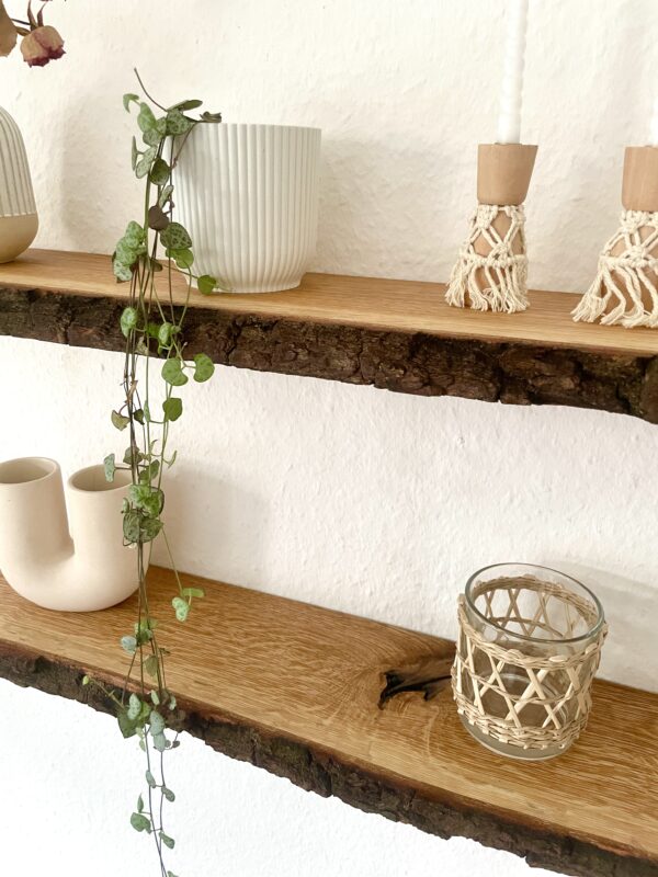 Schwebendes Regal Eiche mit Rinde – Bild 5