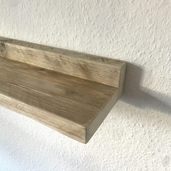 Schwebendes Regal Altholz naturbelassen mit Rückwand