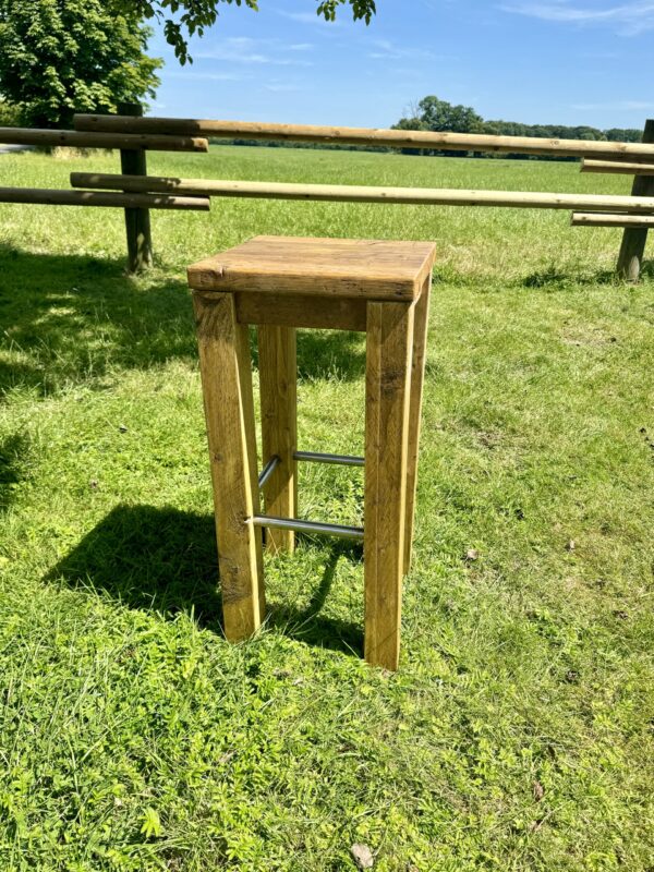 Barhocker aus Altholz – Bild 6