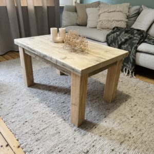 Couchtisch aus Gerüstbohlen