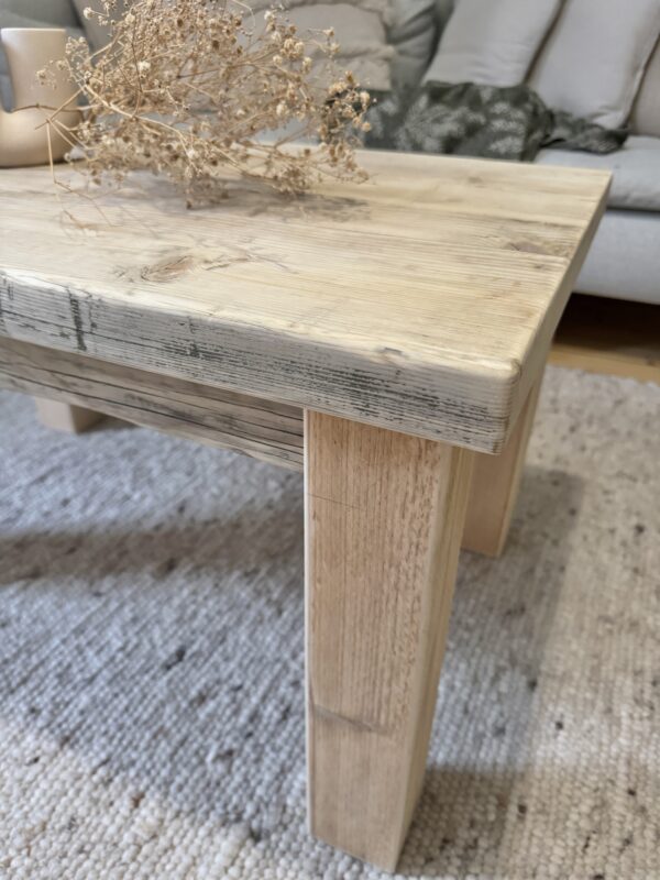 Couchtisch aus Gerüstbohlen – Bild 5
