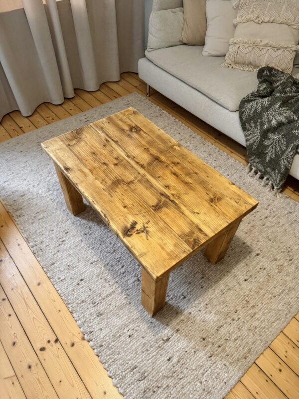 Couchtisch aus Gerüstbohlen – Bild 9