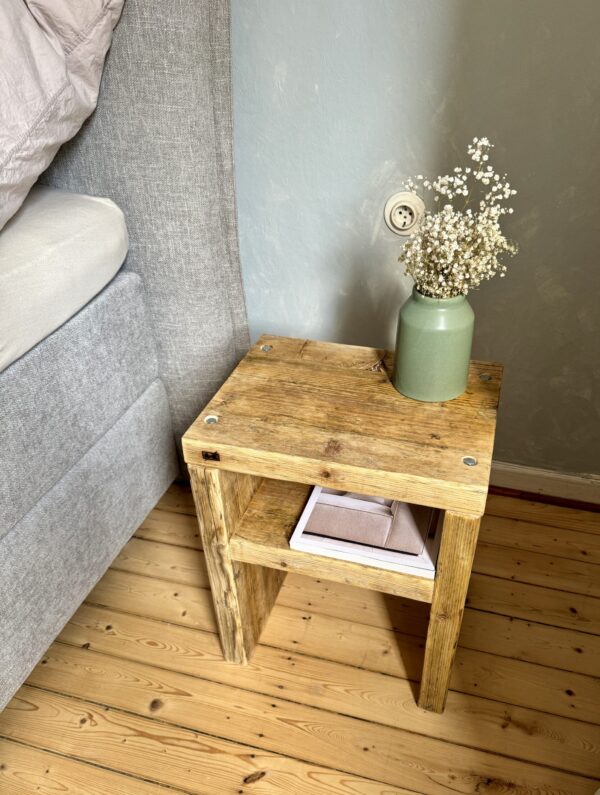Nachttisch mit Ablage – Bild 3