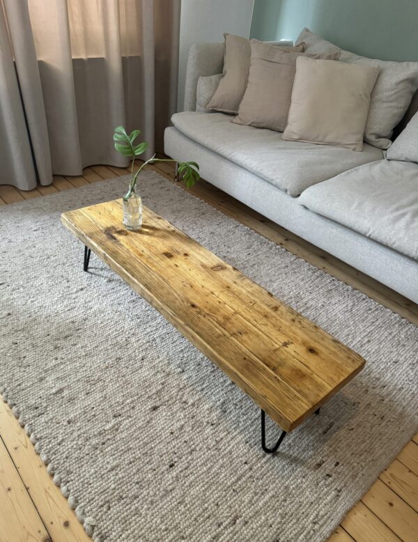 Couchtisch *geölt* aus Gerüstbohlen auf Haarnadelbeinen – Bild 3