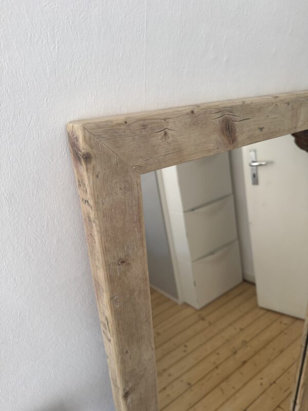 Spiegel mit Altholzrahmen – Bild 11