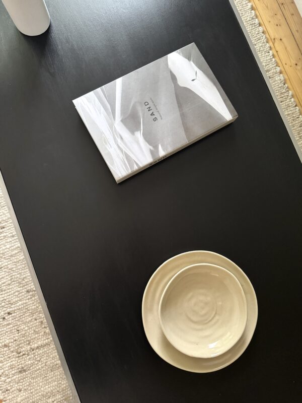 Handgefertigter Couchtisch mit schwarzer Platte im Industrial-Design – Baustahl | Lokale Herstellung (Kopie) – Bild 3