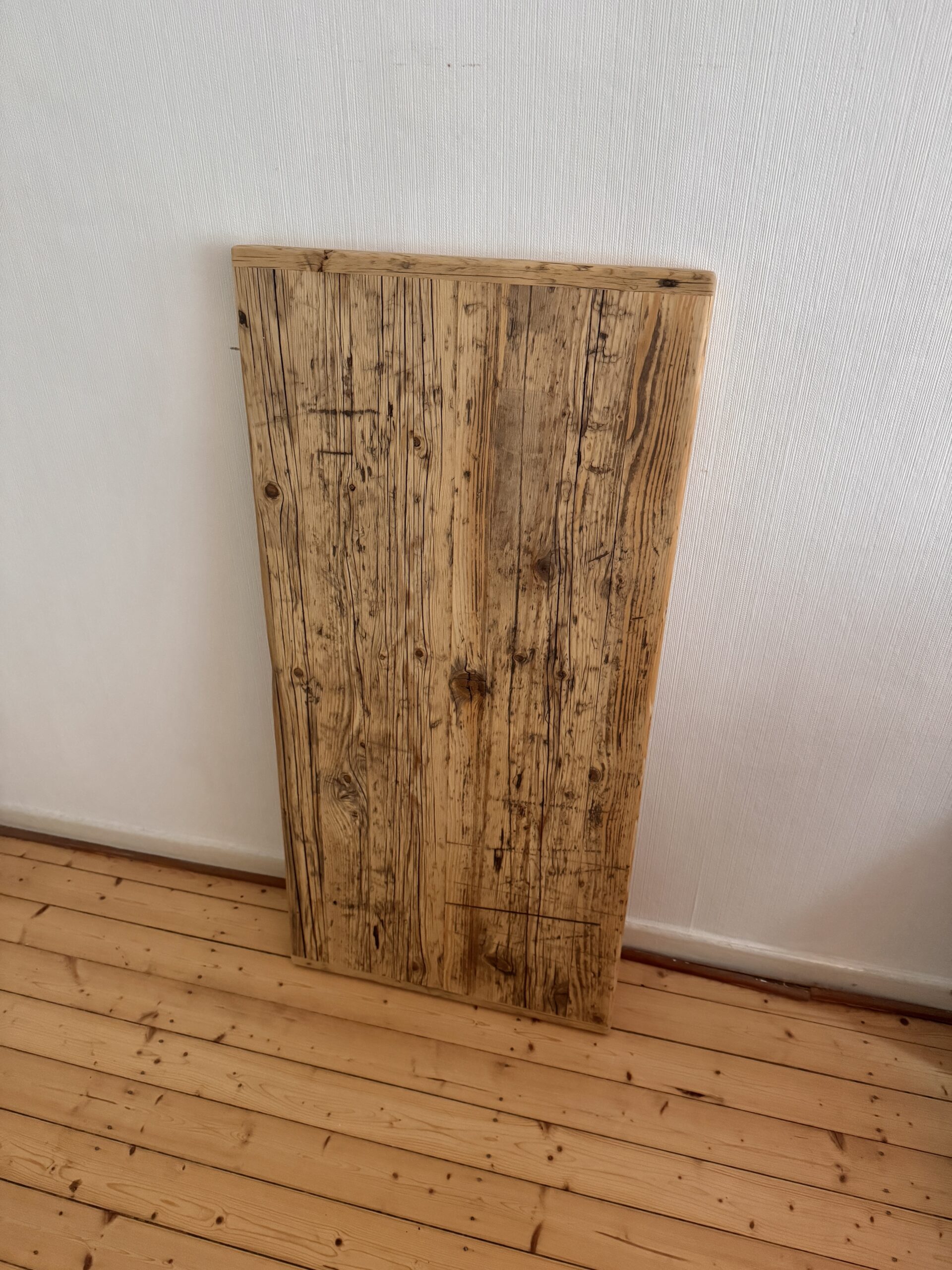 Tischplatte aus Gerüstbohlen mit Kopfleiste (ohne Gestell) – Bild 2