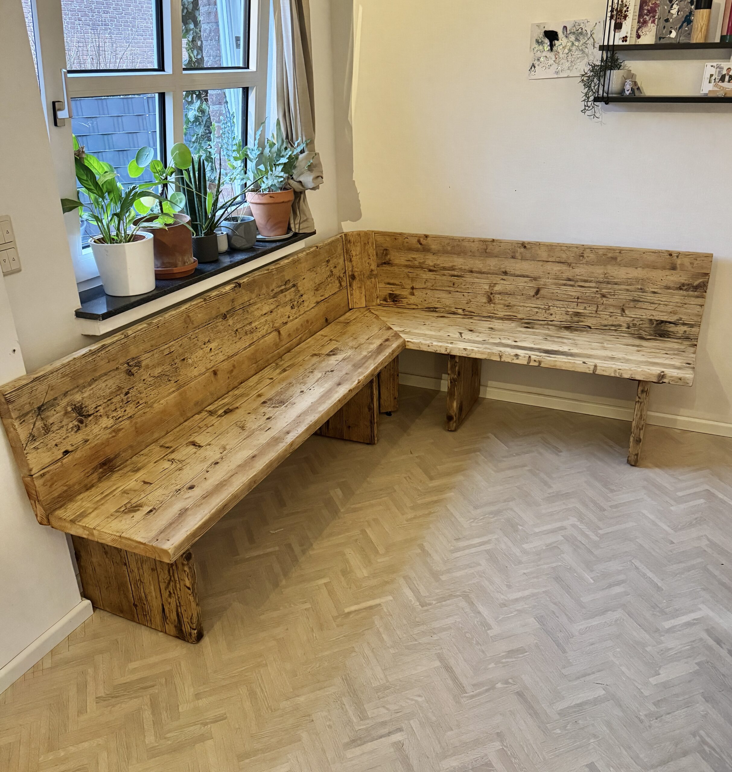 Eckbank aus Gerüstbohlen – Bild 2